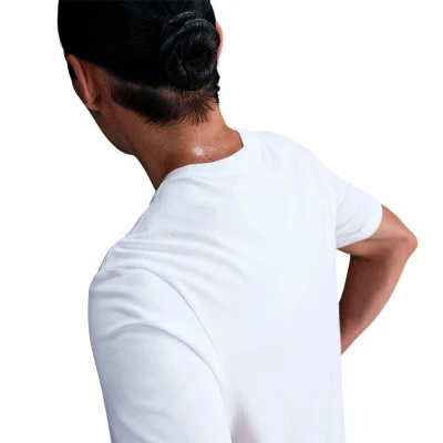 Playera Dri-FIT Swoosh