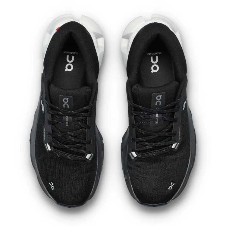 zapatilla-on-cloudflyer-5-black-5