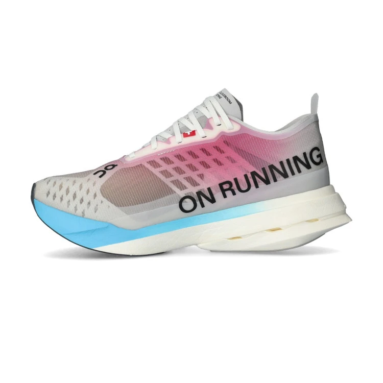 zapatilla-on-cloudboom-strike-mujer-white-2