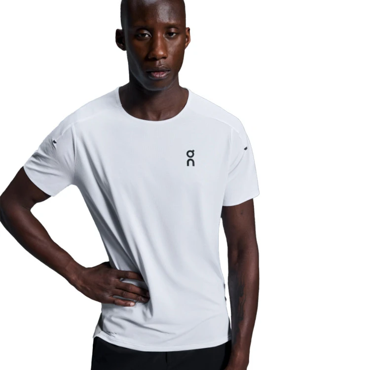camiseta-on-performance-white-2