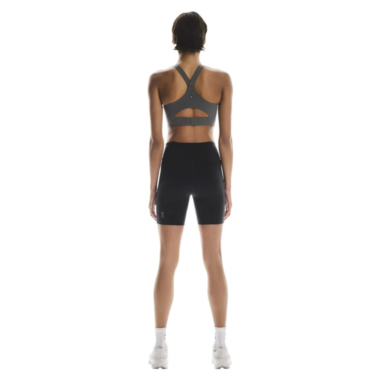 malla-corta-on-performance-black-5