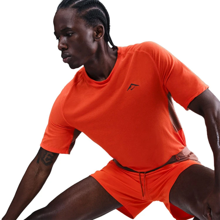 camiseta-nike-solar-chase-red-4