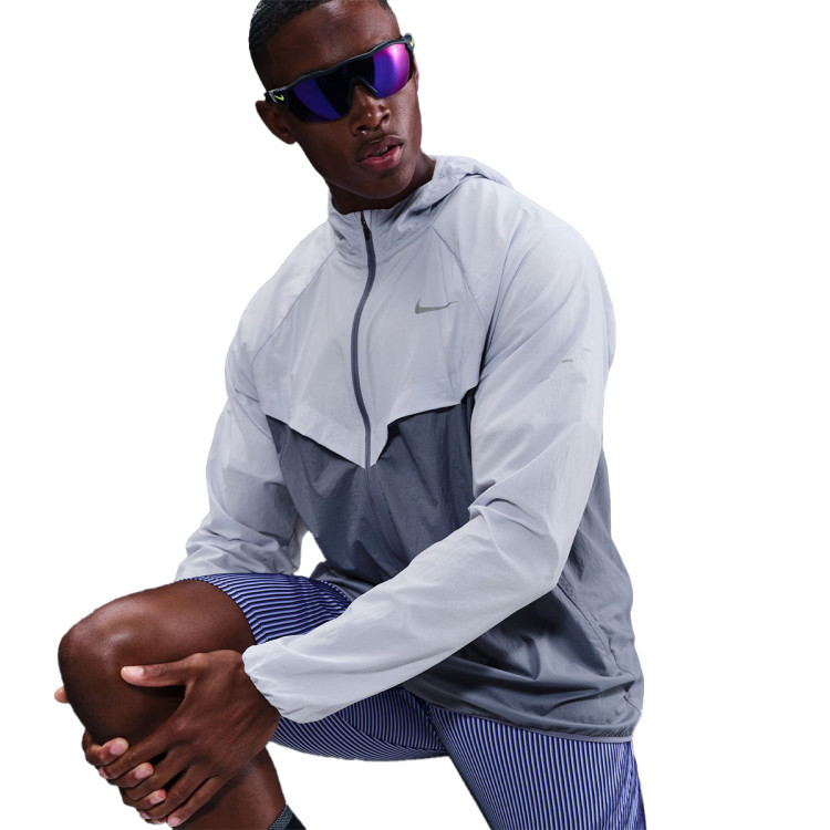 Jacket Nike Nk Uv Rpl Stride Jacket grey - Running Emotion