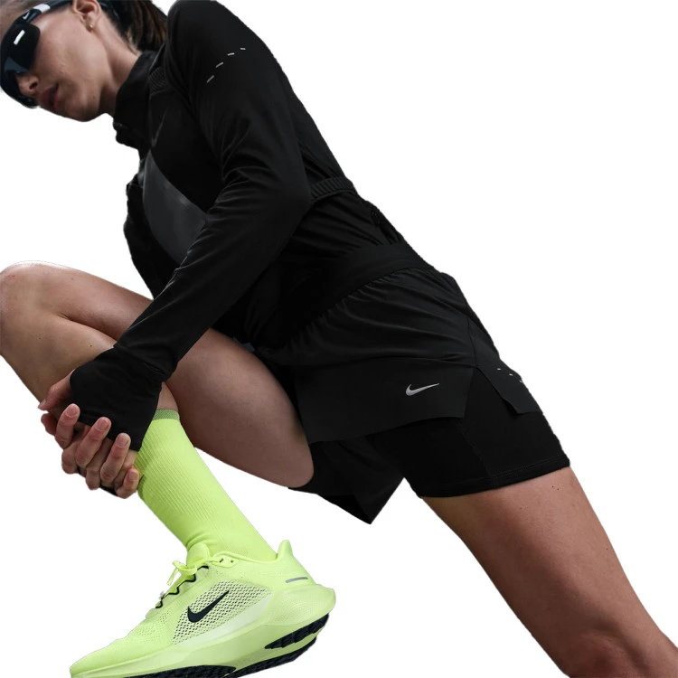 pantalon-corto-nike-nk-swift-df-mr-2n1-shrt-mujer-black-3
