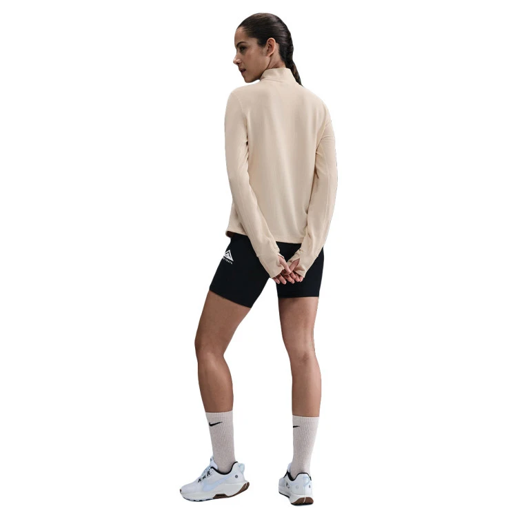 camiseta-nike-nk-trail-df-hz-midlayer-mujer-beige-7
