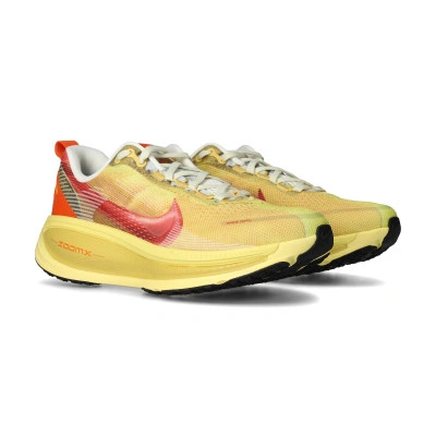 Vomero 18 SE Running shoes