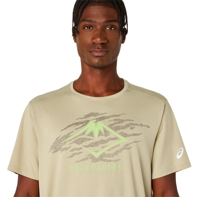 camiseta-asics-fujitrail-logo-ss-black-2