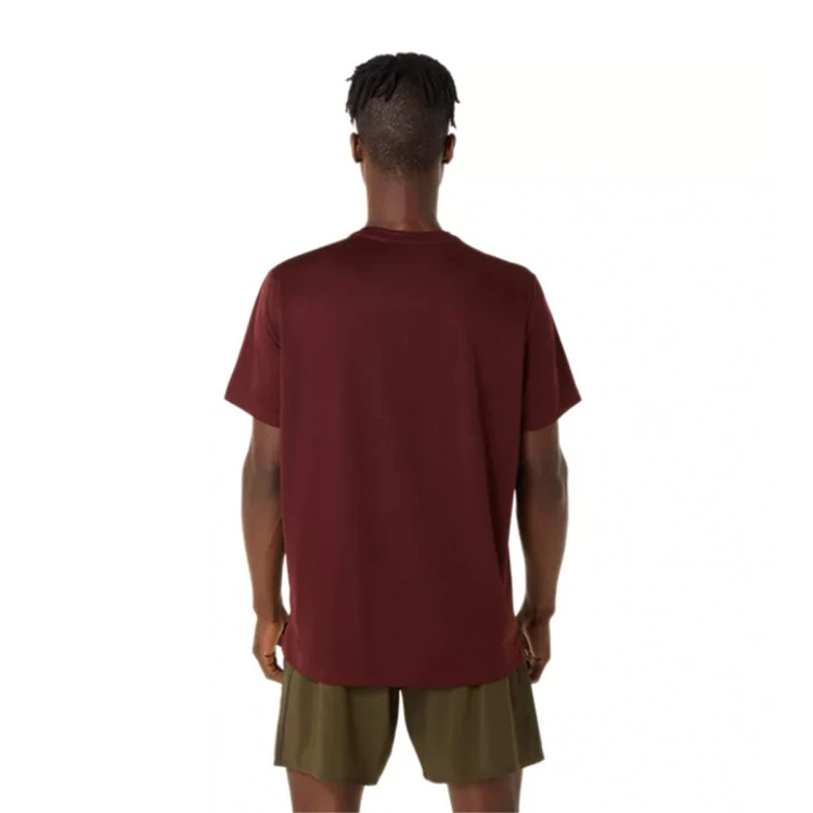 camiseta-asics-core-ss-burgundy-1