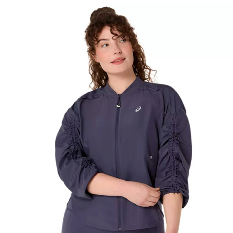 chaqueta-asics-nagino-run-adjustable-dark-currant-4