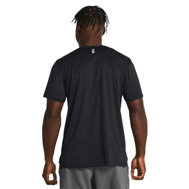 camiseta-under-armour-launch-black-1