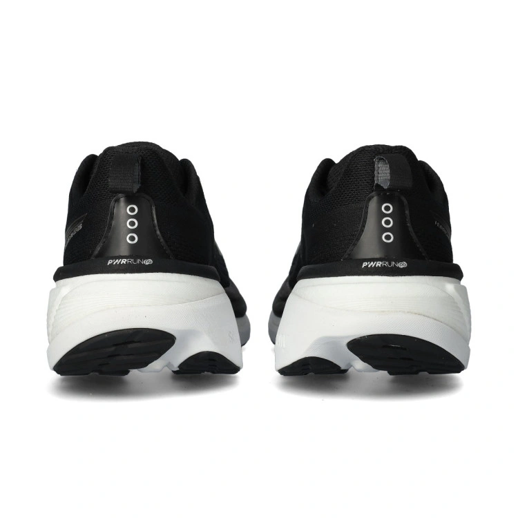zapatilla-saucony-hurricane-25-black-4