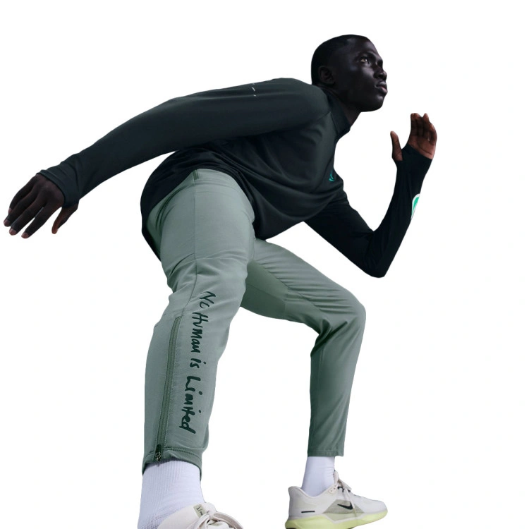 pantalon-largo-nike-stride-kipchoge-woven-grey-5