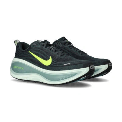 Sapatilha Vomero Plus