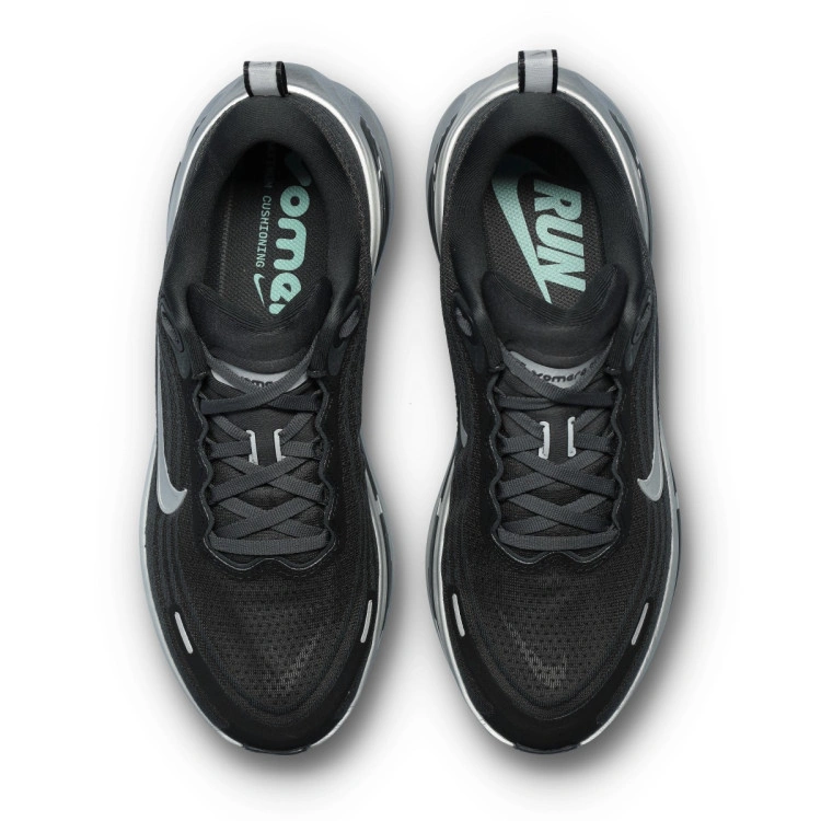 zapatilla-nike-vomero-plus-negro-5