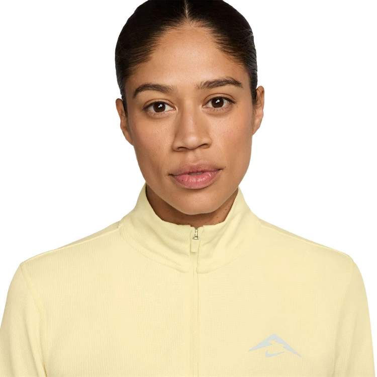 camiseta-nike-nike-trail-yellow-2