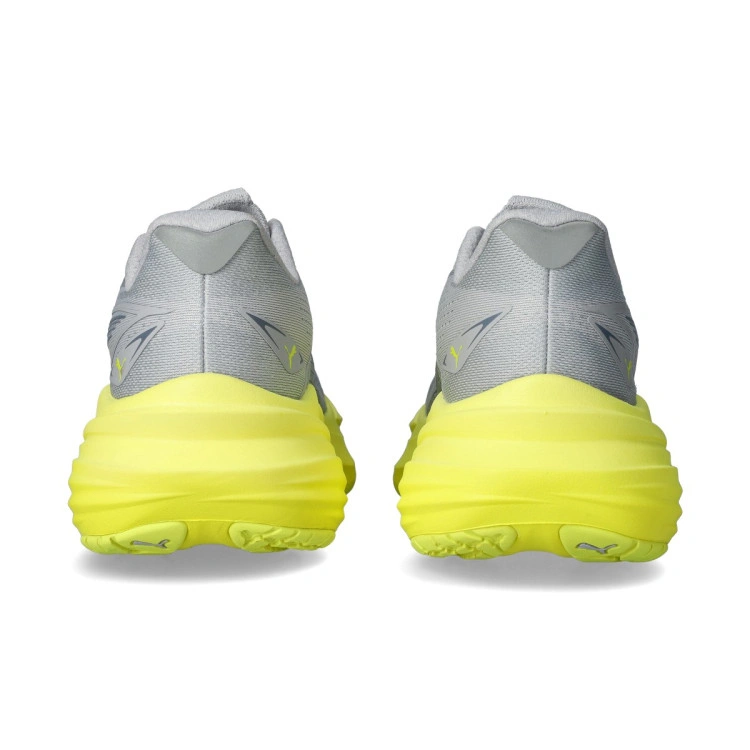 zapatilla-puma-magmax-nitro-2-vibrant-silver-lux-lime-4