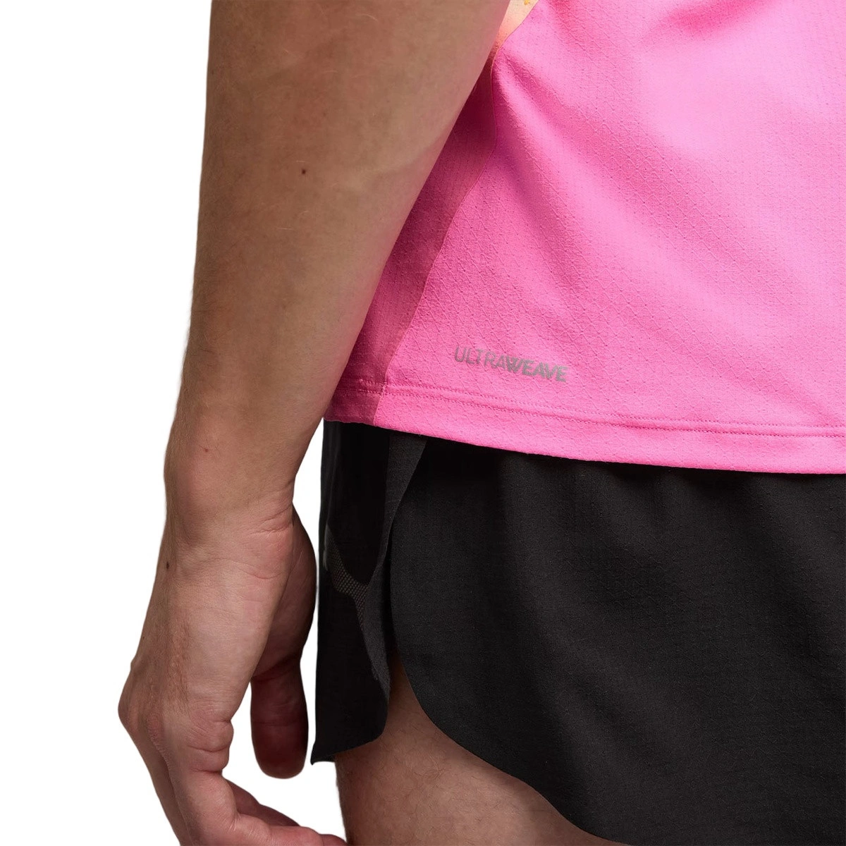 top-puma-lightspeed-ultraweave-graphic-singlet-poison-pink-2