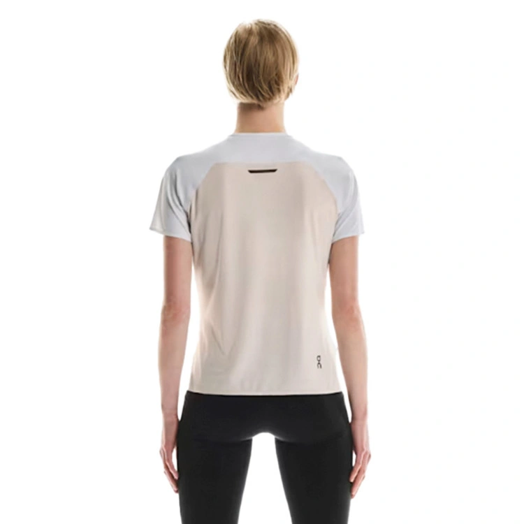 camiseta-on-performance-t-white-silver-1