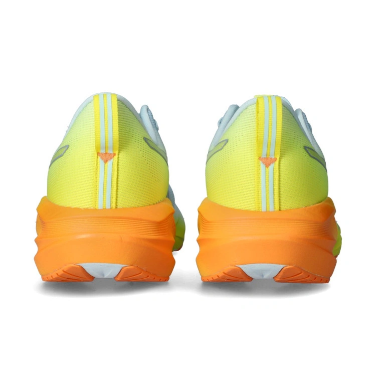 zapatilla-asics-novablast-5-sky-lemon-spark-4