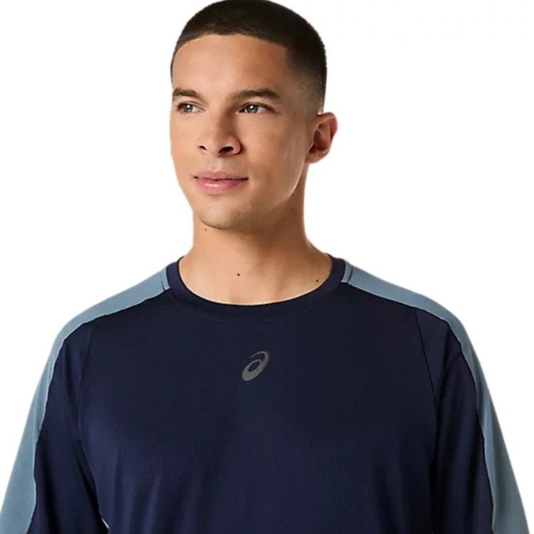 camiseta-asics-fujitrail-elite-ss-midnight-ironclad-3