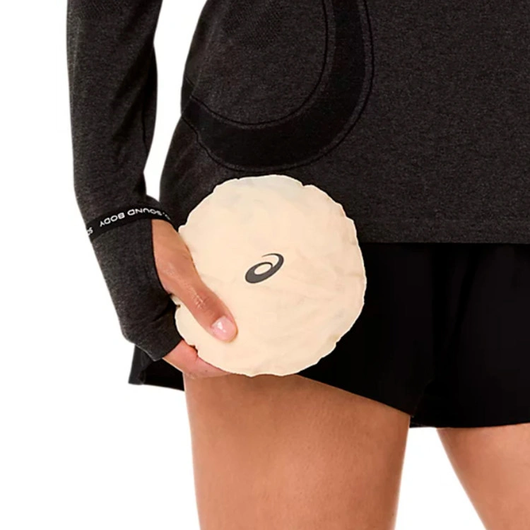 camiseta-asics-metarun-packable-gilet-mujer-cream-6