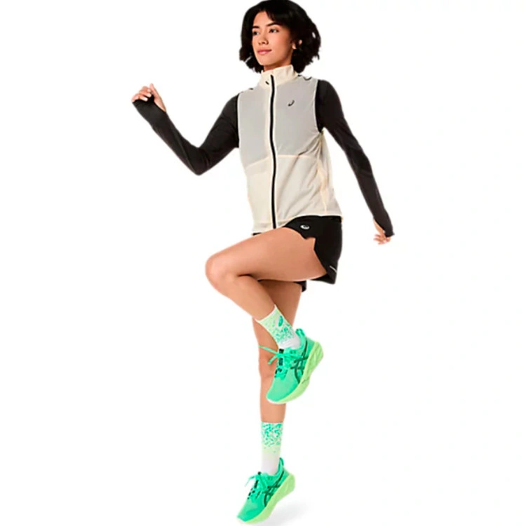 camiseta-asics-metarun-packable-gilet-mujer-cream-8
