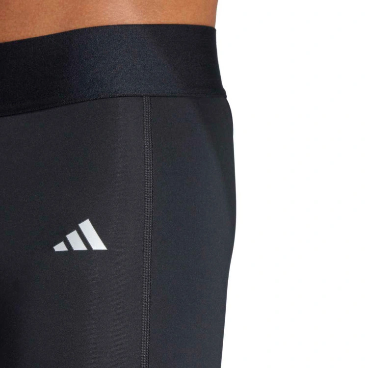 malla-corta-adidas-techfit-black-2