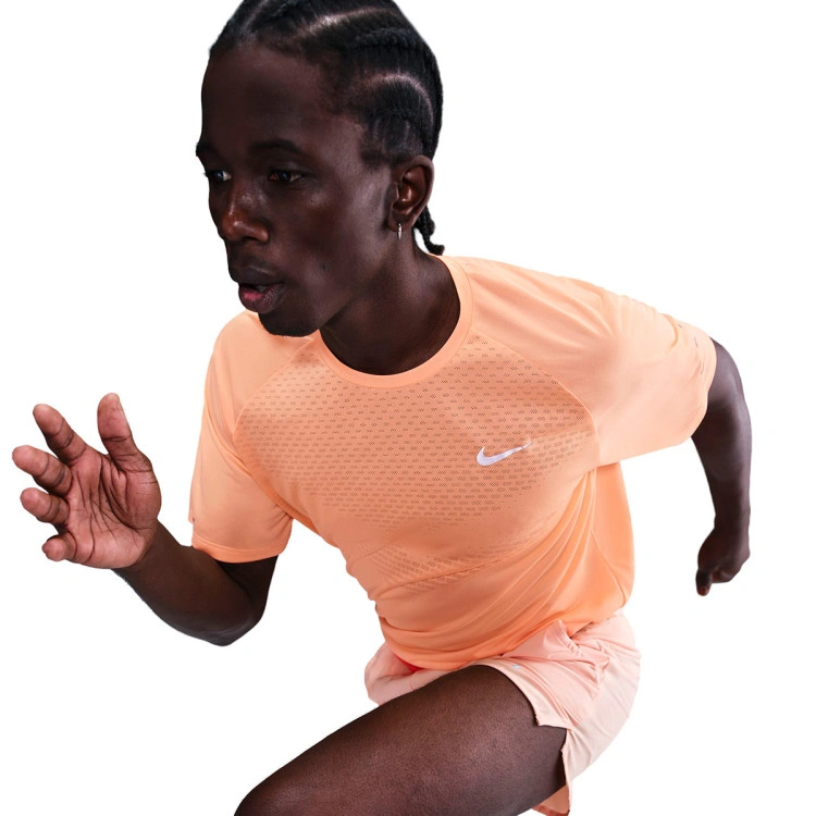 camiseta-nike-dri-fit-adv-stride-ss-top-orange-chalk-reflective-silv-2