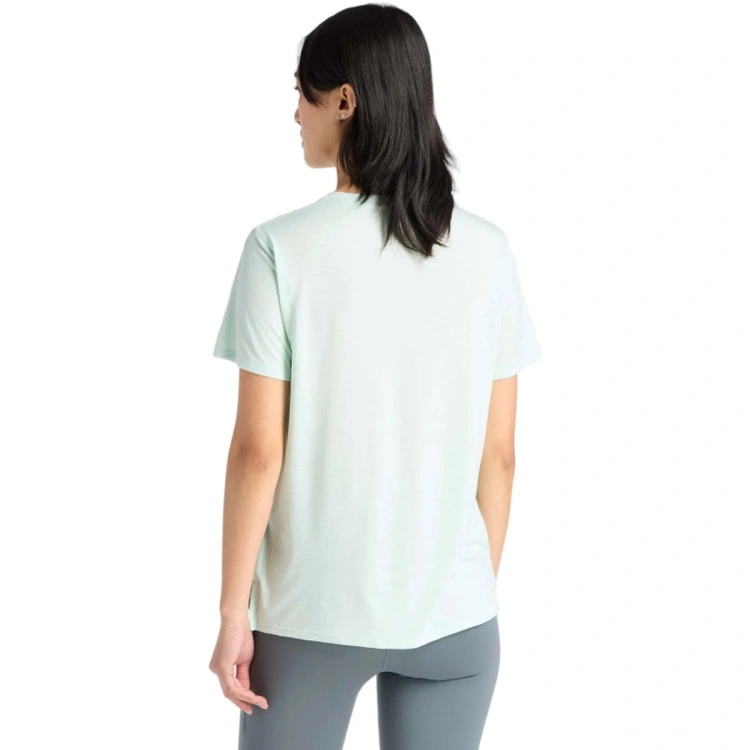 camiseta-new-balance-sports-essentials-t-shirt-mujer-green-1