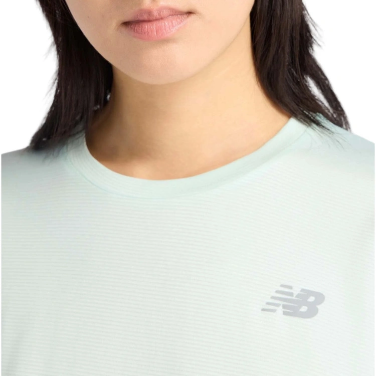 camiseta-new-balance-sports-essentials-t-shirt-mujer-green-3