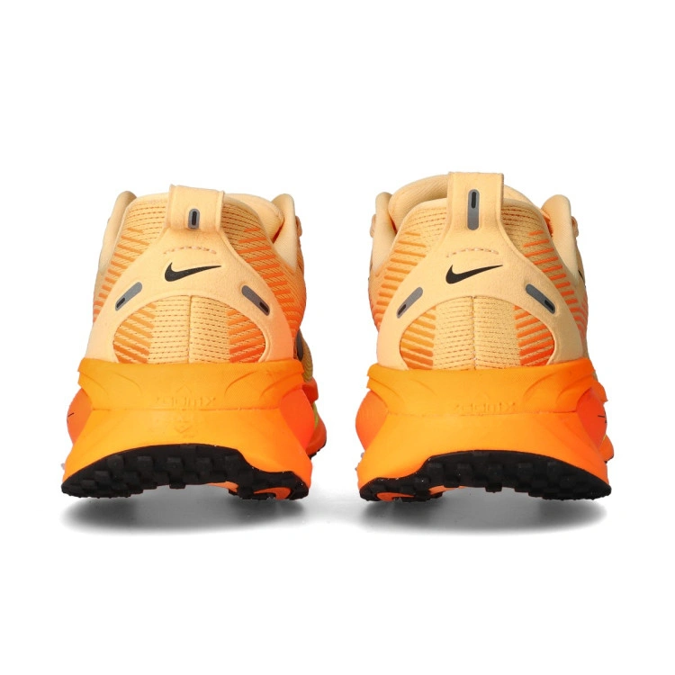 zapatilla-nike-vomero-18-gris-4