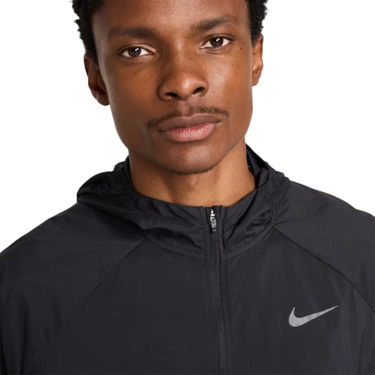 chaqueta-nike-uv-repel-stride-jacket-black-black-reflective-silv-2
