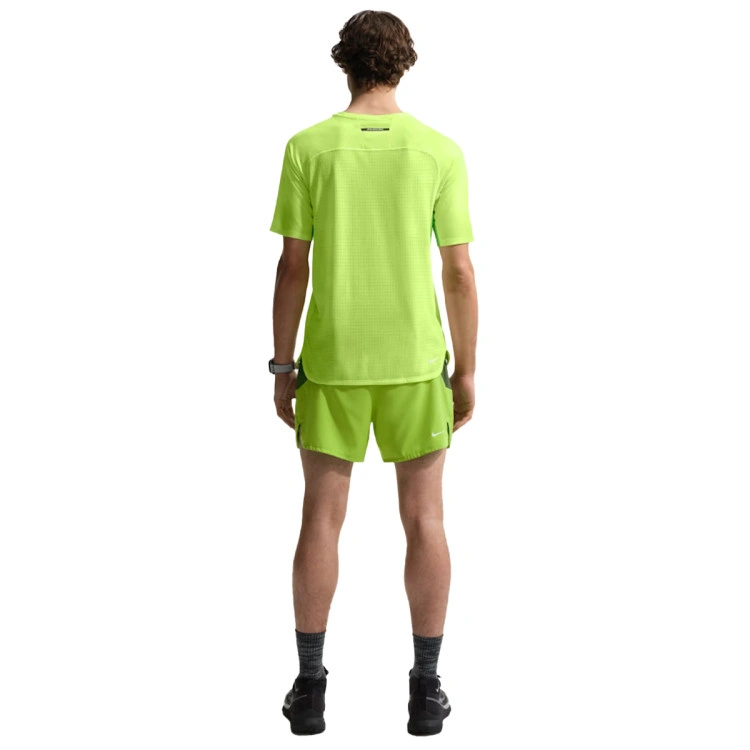 camiseta-nike-acg-dri-fit-adv-solar-chase-ss-volt-ice-mean-green-summit-white-4