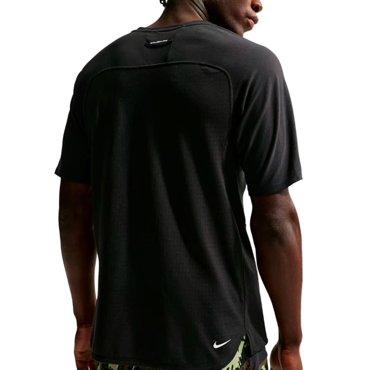 camiseta-nike-acg-dri-fit-adv-solar-chase-ss-black-black-summit-white-1