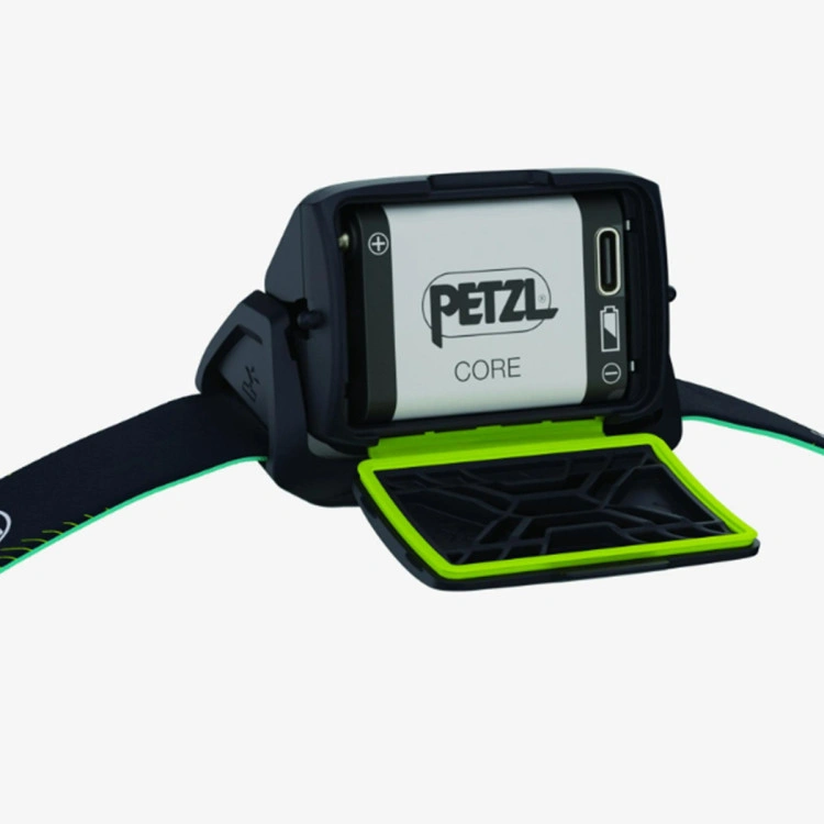 petzl-linterna-frontal-actik-core-green-4