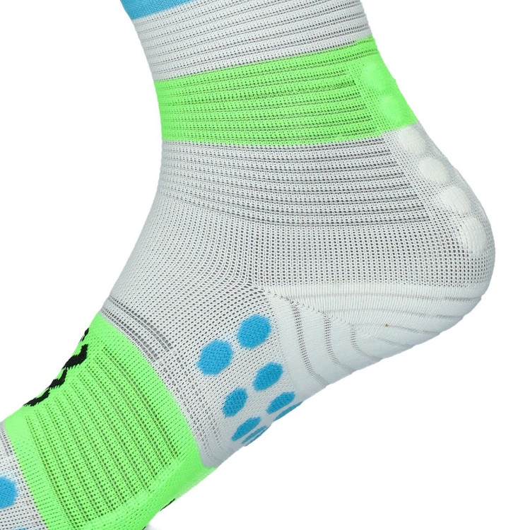 calcetines-compressport-pro-racing-socks-v4.0-run-high-blanco-3