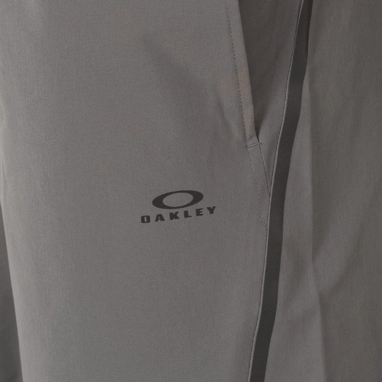pantalon-corto-oakley-minimal-training-short-gris-3