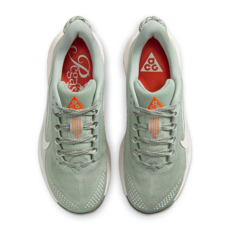 zapatilla-nike-acg-pegasus-trail-mujer-jade-horizon-phantom-lt-silver-safety-orange-5