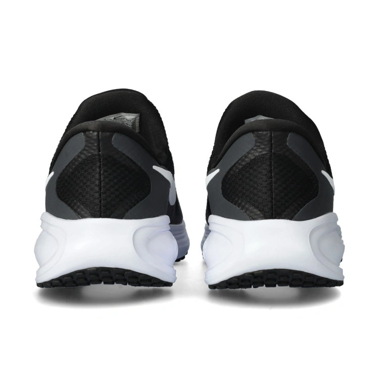 zapatilla-nike-revolution-8-negro-4