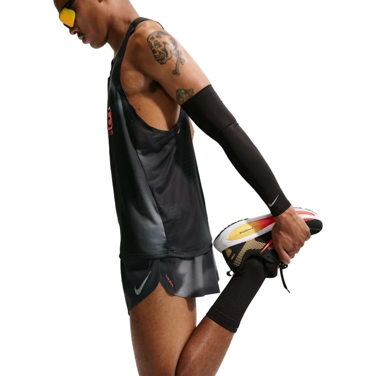 pantalon-corto-nike-dri-fit-advanced-r-arswft-2inbf-sh-n-black-dk-smoke-grey-bright-crimson-2