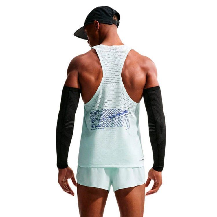 camiseta-nike-hombre-nike-dri-fit-advanced-aeroswift-graphics-snglt-barely-green-lapis-1