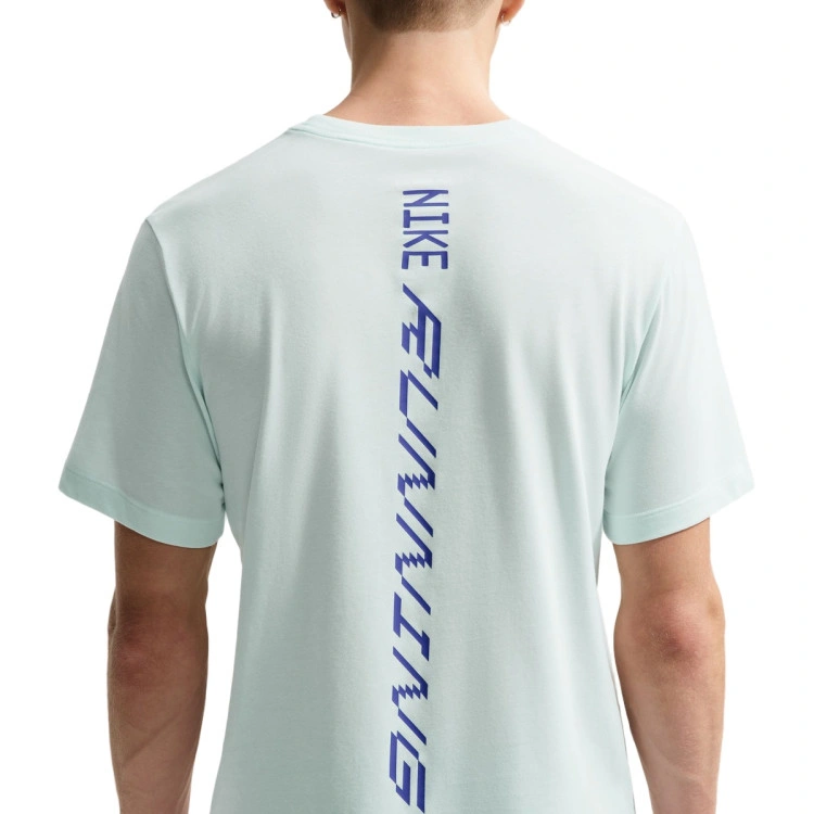camiseta-nike-tee-standard-aeroswift-graphics-barely-green-lapis-3