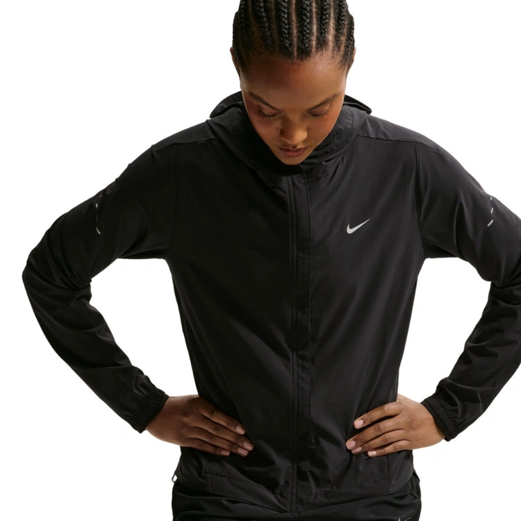 chaqueta-nike-swift-rpl-pkbl-jacket-black-reflective-silv-3