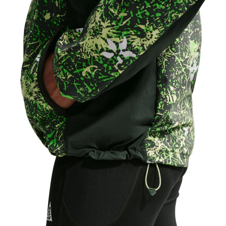 chaqueta-nike-acg-uv-five-towers-black-spruce-black-spruce-life-lime-summit-w-5