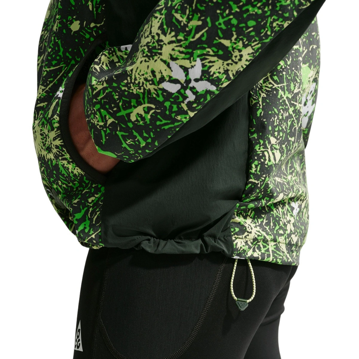 chaqueta-nike-acg-uv-five-towers-black-spruce-black-spruce-life-lime-summit-w-5