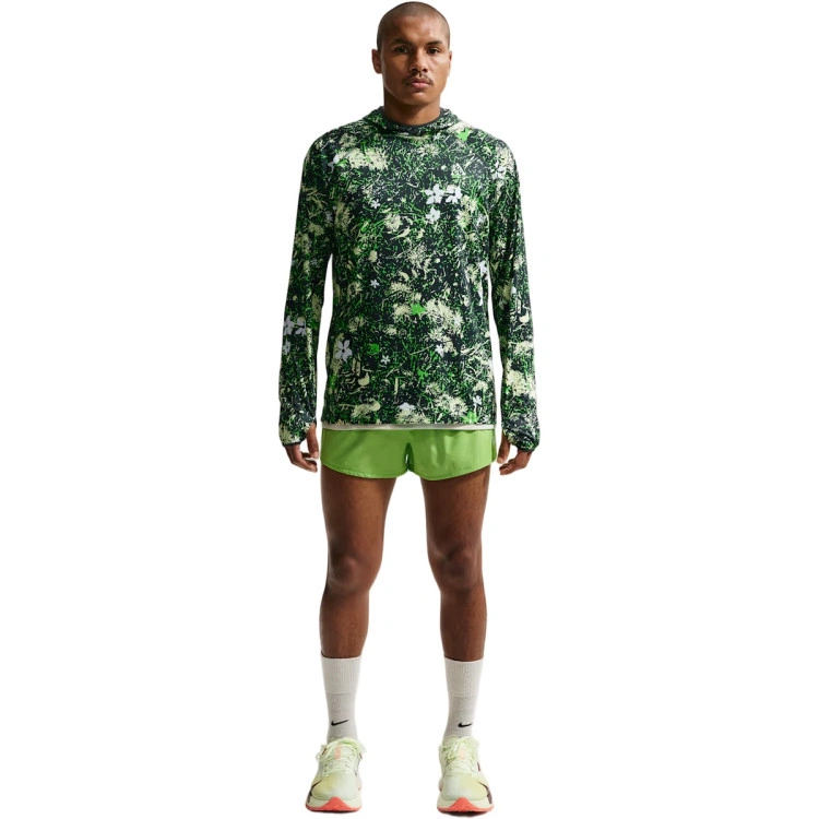 sudadera-nike-acg-dri-fit-uv-slr-chs-ls-hd-aop-mean-green-black-spruce-summit-white-4