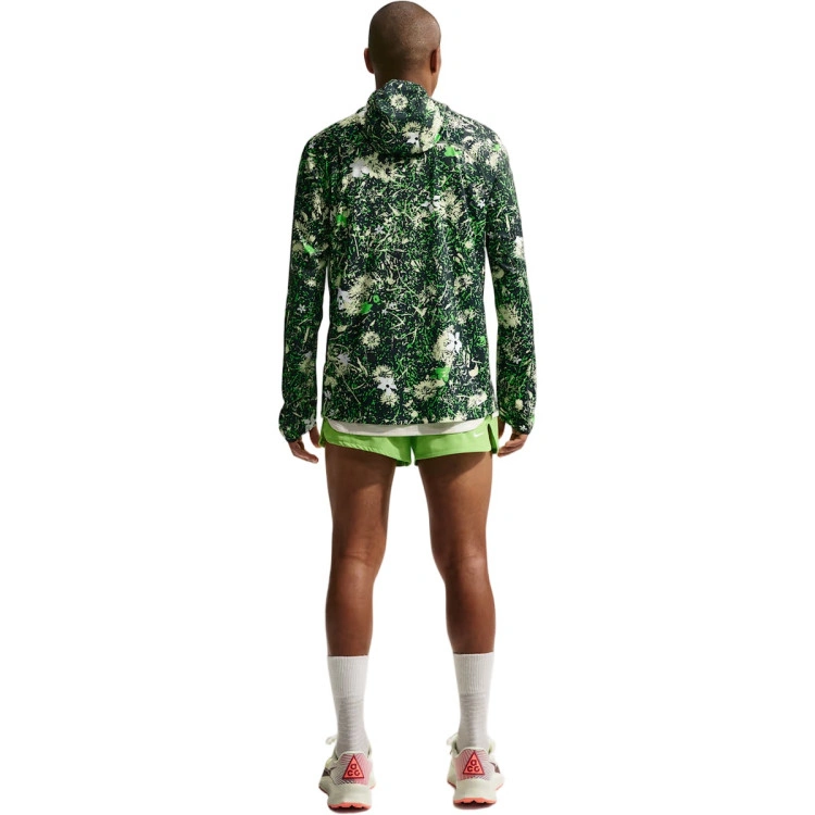 sudadera-nike-acg-dri-fit-uv-slr-chs-ls-hd-aop-mean-green-black-spruce-summit-white-5