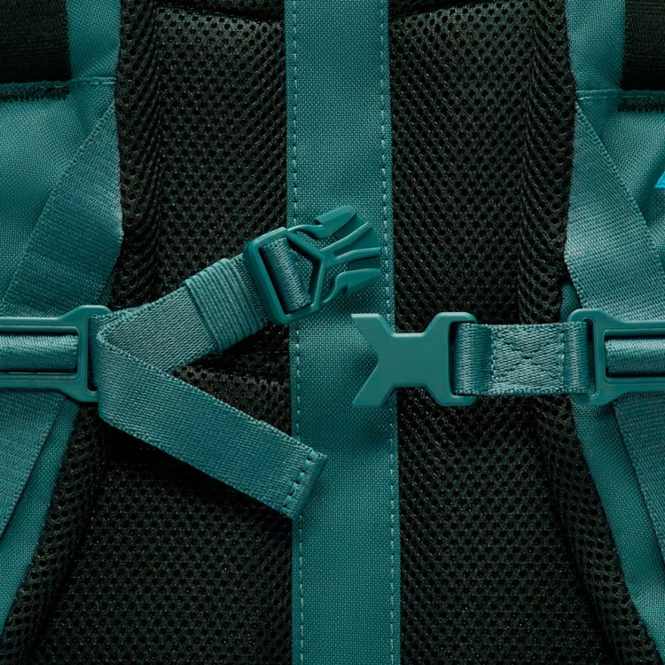 mochila-nike-acg-daymax-mineral-slate-black-spruce-baltic-blue-7