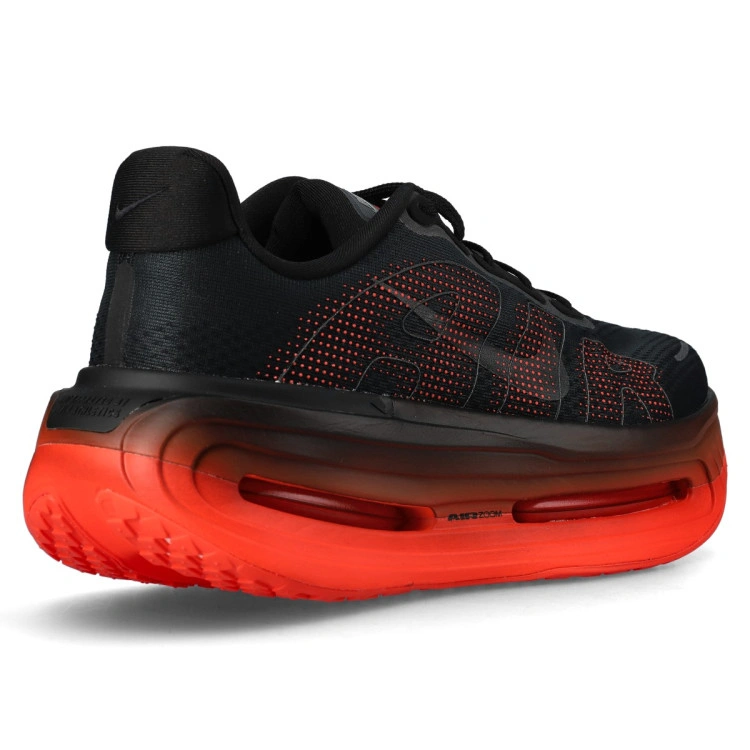 zapatilla-nike-vomero-premium-black-black-brt-crimson-9