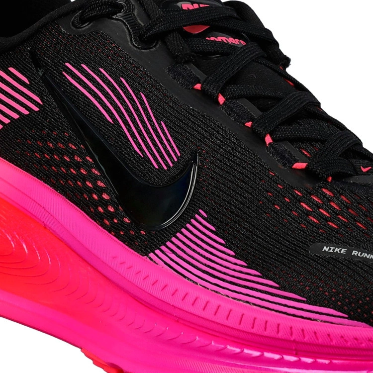 zapatilla-nike-vomero-18-mujer-black-black-hyper-pinike-laser-crimson-fuchsi-6